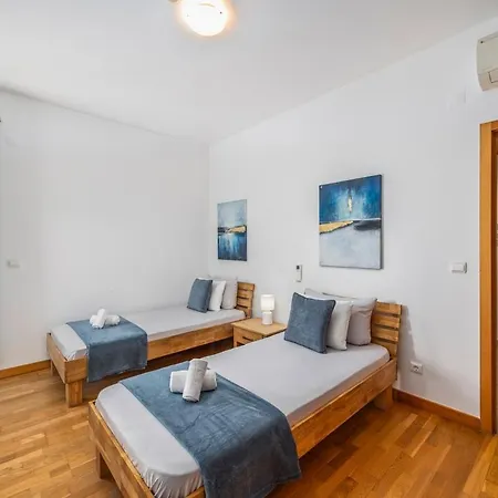 Gorgeous Oceanview Apartment, Marina Apartment
