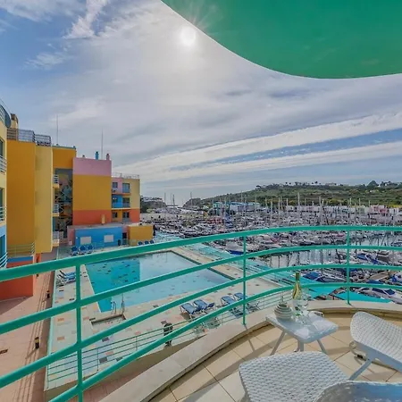 Gorgeous Oceanview Apartment, Marina Apartment *