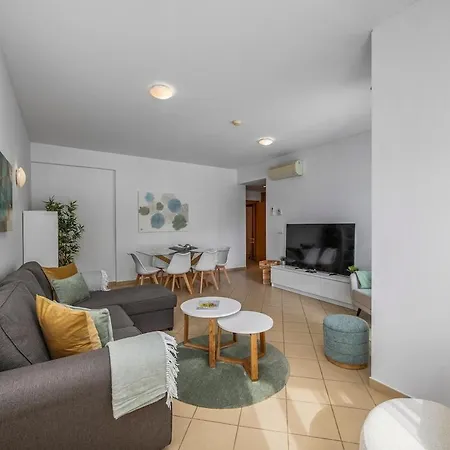 Gorgeous Oceanview Apartment, Marina Apartment Albufeira