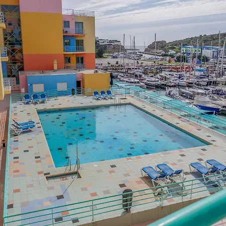 Gorgeous Oceanview Apartment, Marina Apartment *